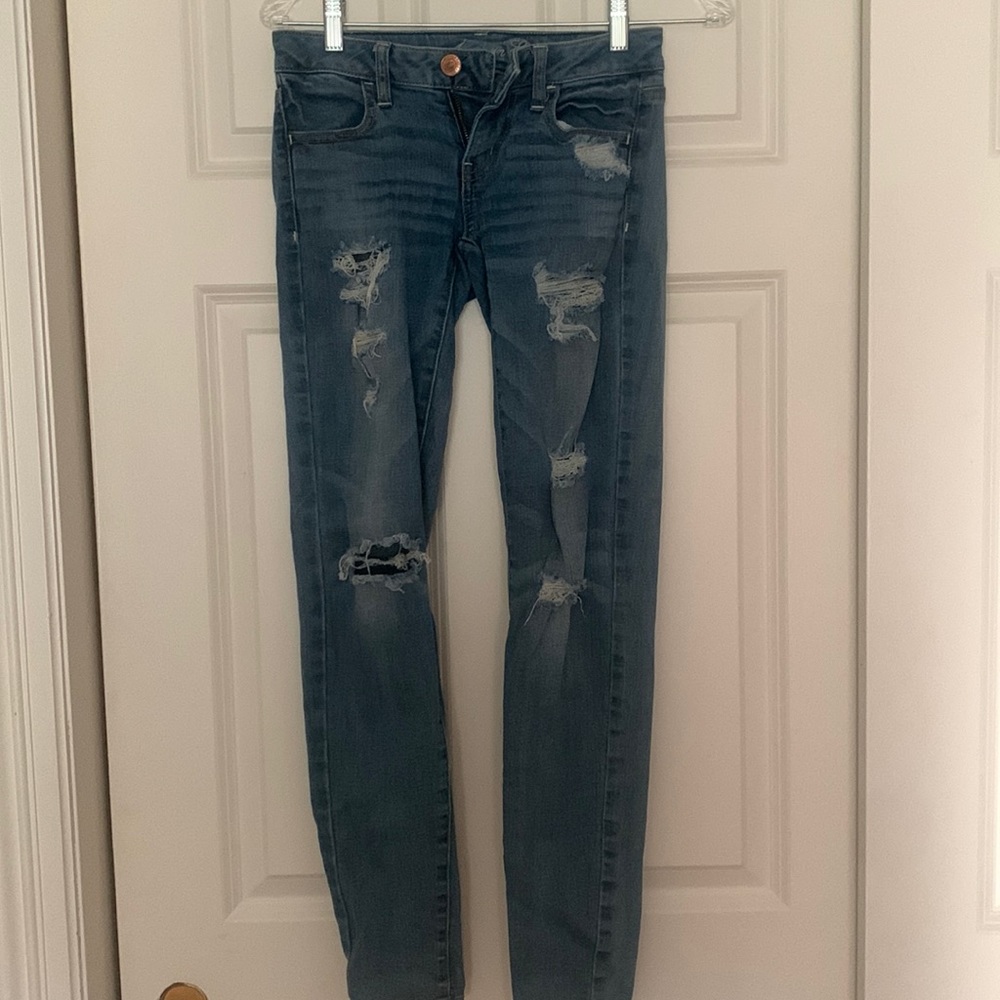 Ripped American eagle jeggings